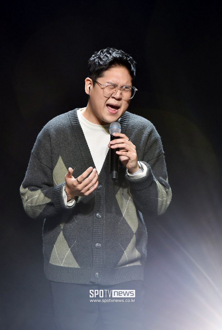 [포토]정예준 '제 신곡 사랑을 하면 행복할 줄 알았어, 들어보실래요?'
