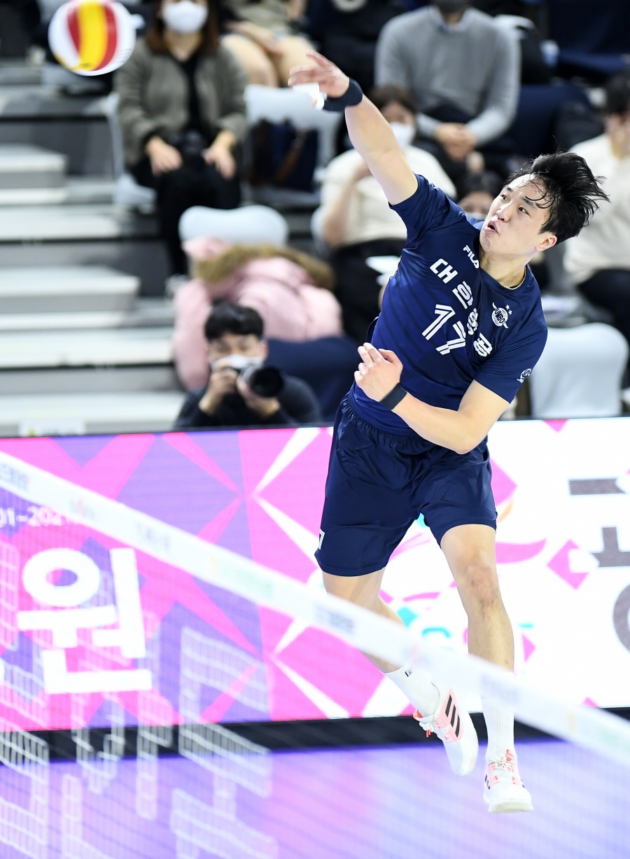 1위 질주 대한항공, 현대캐피탈 상대 셧아웃 승리…2021년 3연승 피날레