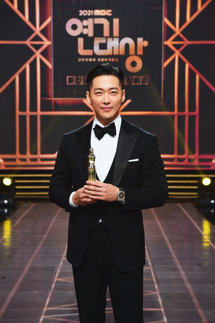 남궁민이 방송3사 '대상 그랜드슬램'? '김과장'→'검은태양' 착각할만 했네