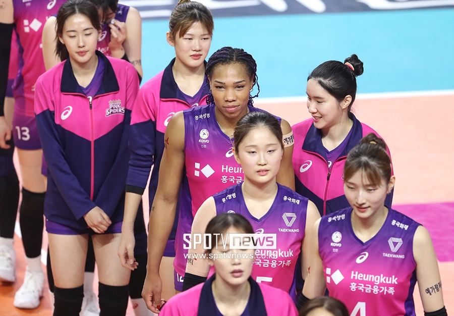 [포토S] 흥국생명, 아쉬운 연승 마감
