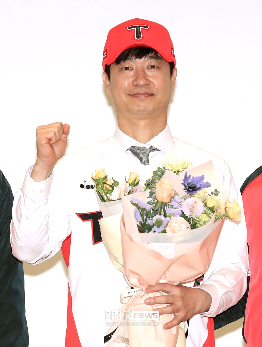 [포토S] 김종국 감독, '2022년은 호랑이의 해'