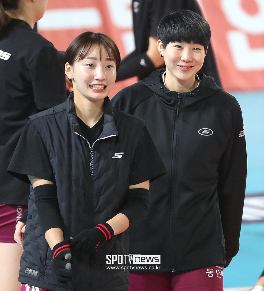 [포토S] 김혜원 챙기는 이소영