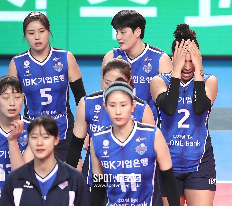 [포토S] IBK기업은행, '너무 아쉬워서'