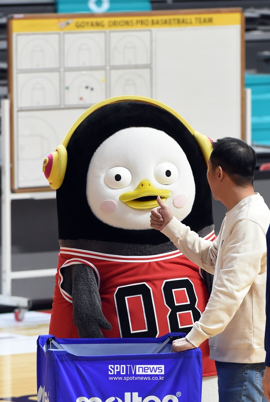 [포토]허재 '펭수, 네가 최고다'