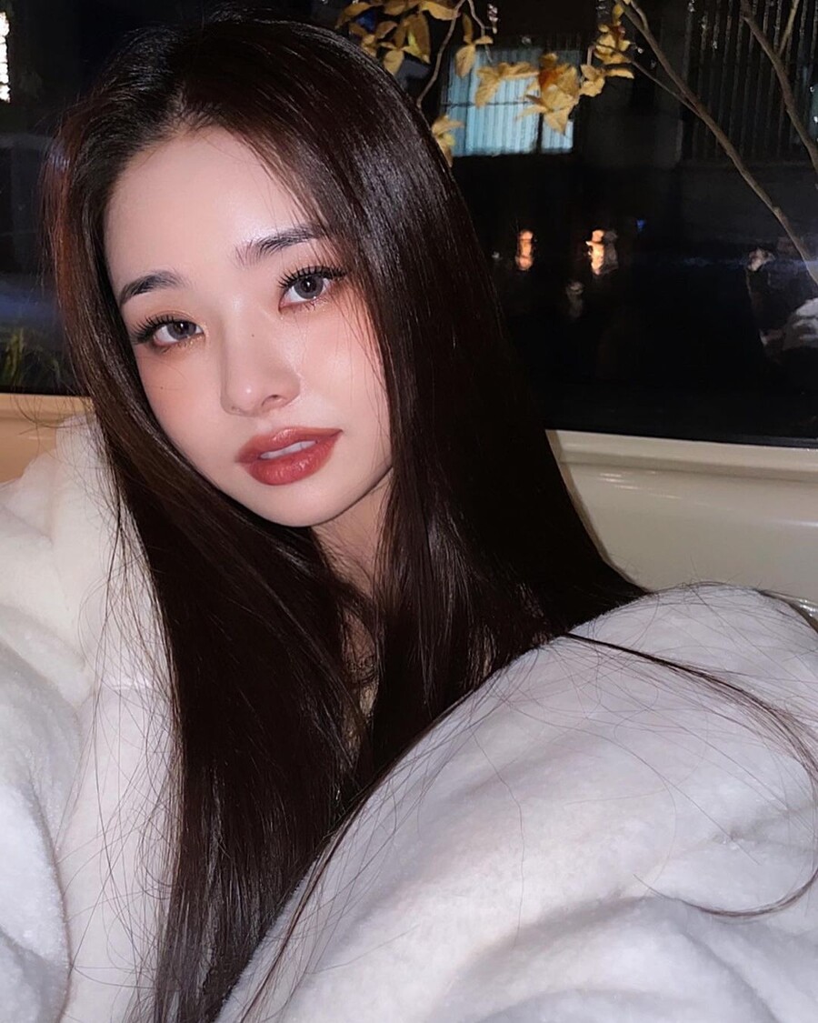 '명품'으로 뜬 송지아, '짝퉁'으로 치러야할 대가[종합]