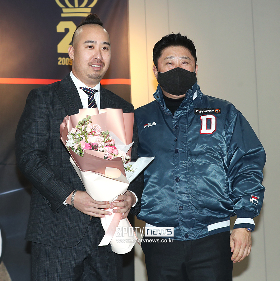 ▲ 유희관 김태형 감독 ⓒ곽혜미 기자