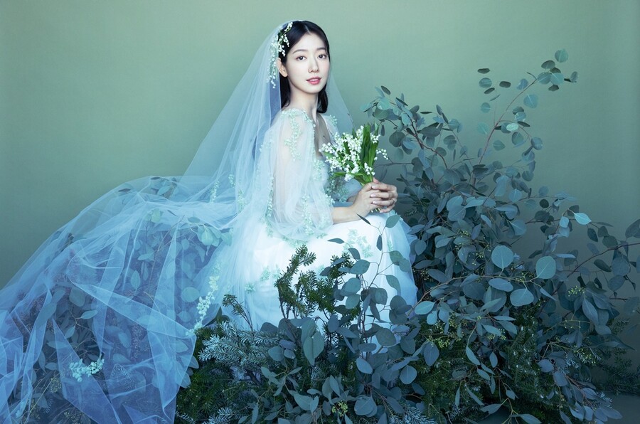 ▲ 박신혜, 최태준 웨딩사진. 제공| 솔트엔터테인먼트, 스튜디오산타클로스엔터테인먼트
