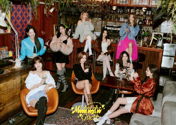 프로미스나인, 미니앨범 '미드나이트 게스트' 초동 10만장 돌파…자체 신기록