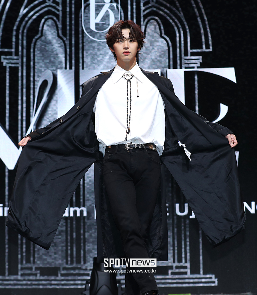 [포토S] 펜타곤 홍석, '모델 같네'