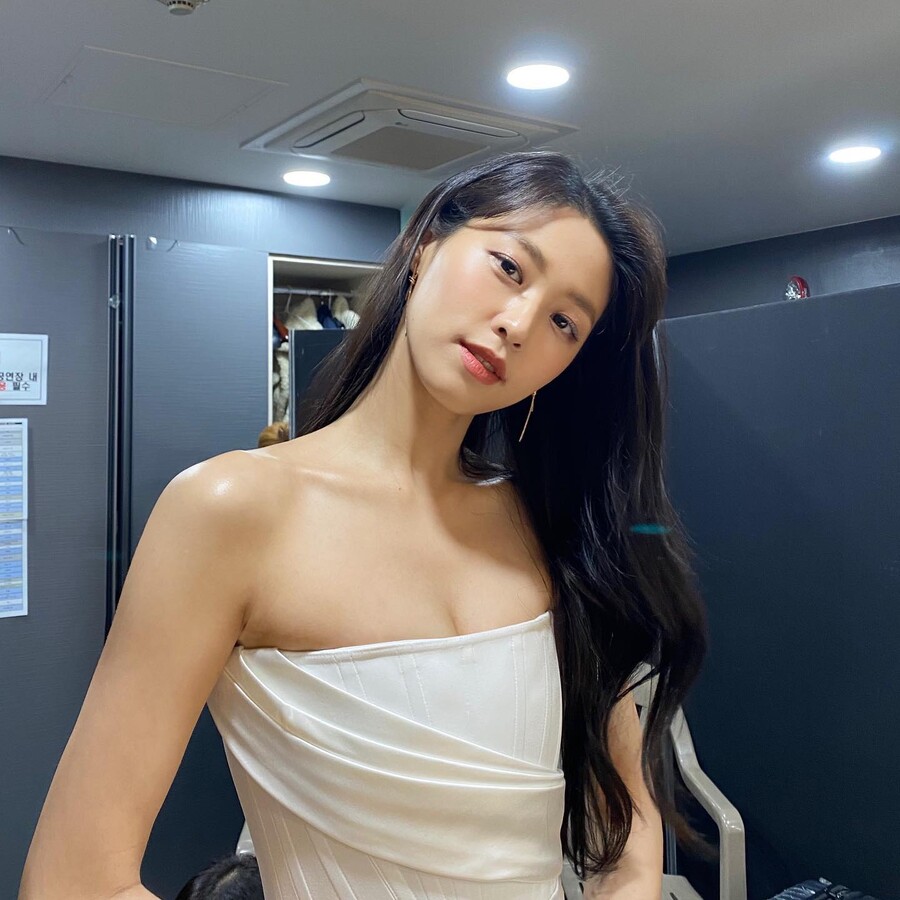 ▲ 출처|설현 인스타그램