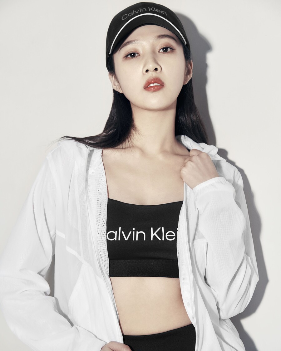 ▲ 레드벨벳 조이. 제공|캘빈클라인