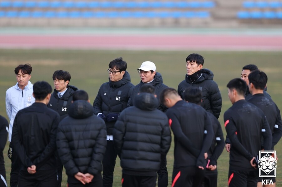▲ 23세 이하 대표팀의 황선홍 감독 ⓒ대한축구협회