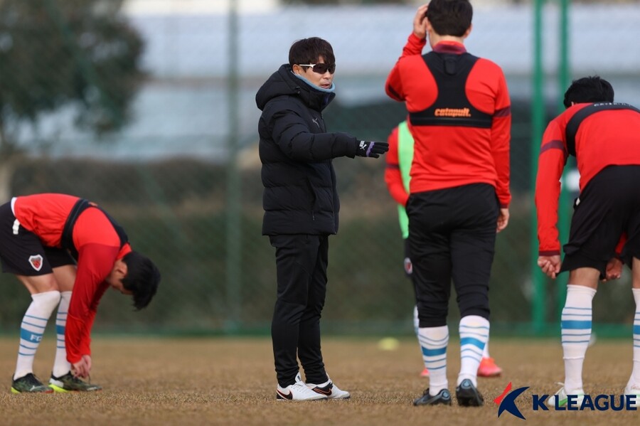 ▲ 포항 스틸러스의 김기동 감독 ⓒ한국프로축구연맹