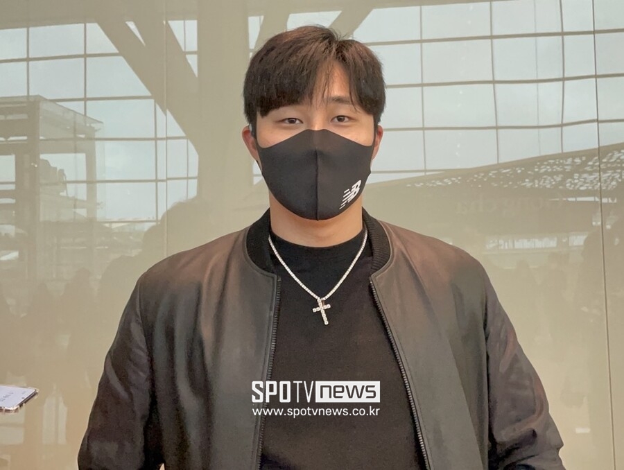▲ 31일 미국으로 출국한 김하성. ⓒ 인천국제공항, 신원철 기자