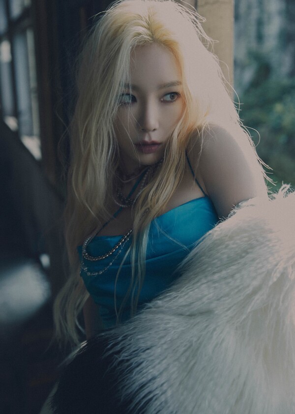 ▲ 3집 발표를 기념해 전시회를 갖는 태연. 제공|SM엔터테인먼트