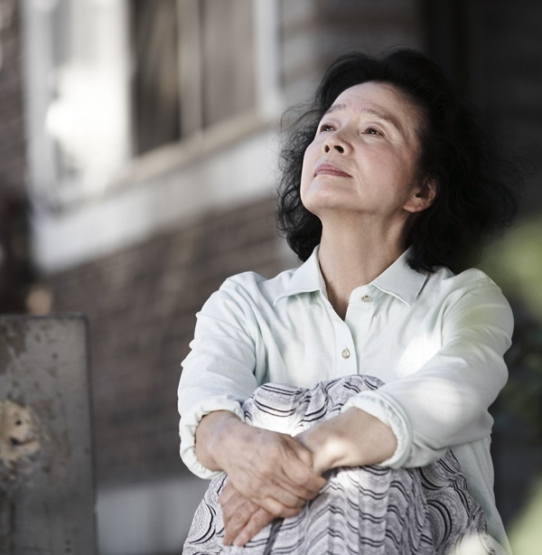 ▲ 알츠하이머를 앓고 있는 윤정희. 제공|파인하우스필름