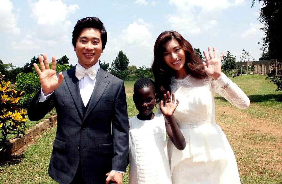 ▲ 유은성(왼쪽), 김정화 부부와 아그네스. 출처| 김정화 인스타그램