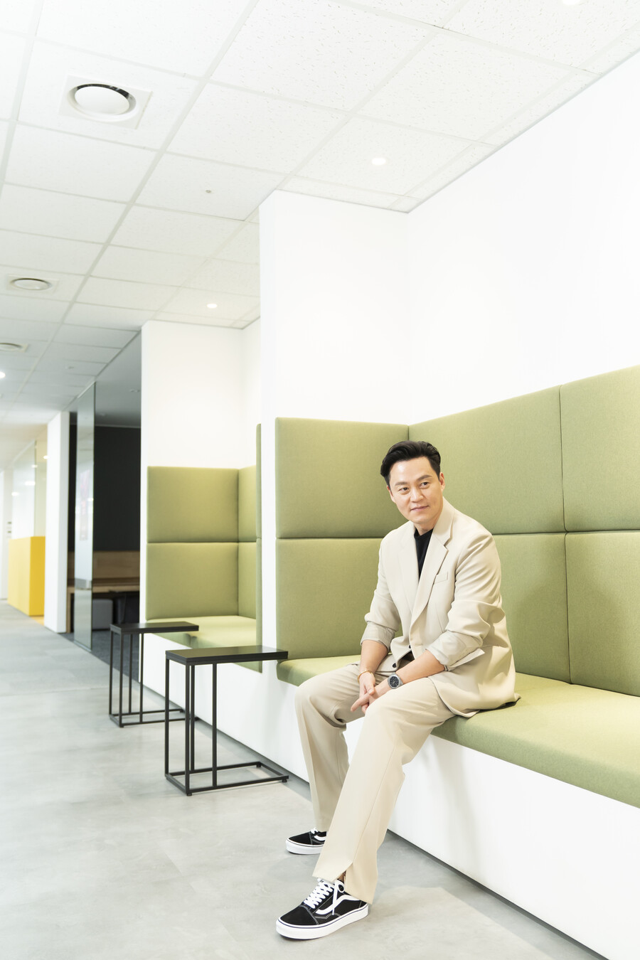 ▲ 티빙 '내과 박원장'에 출연한 배우 이서진. 제공|후크엔터테인먼트