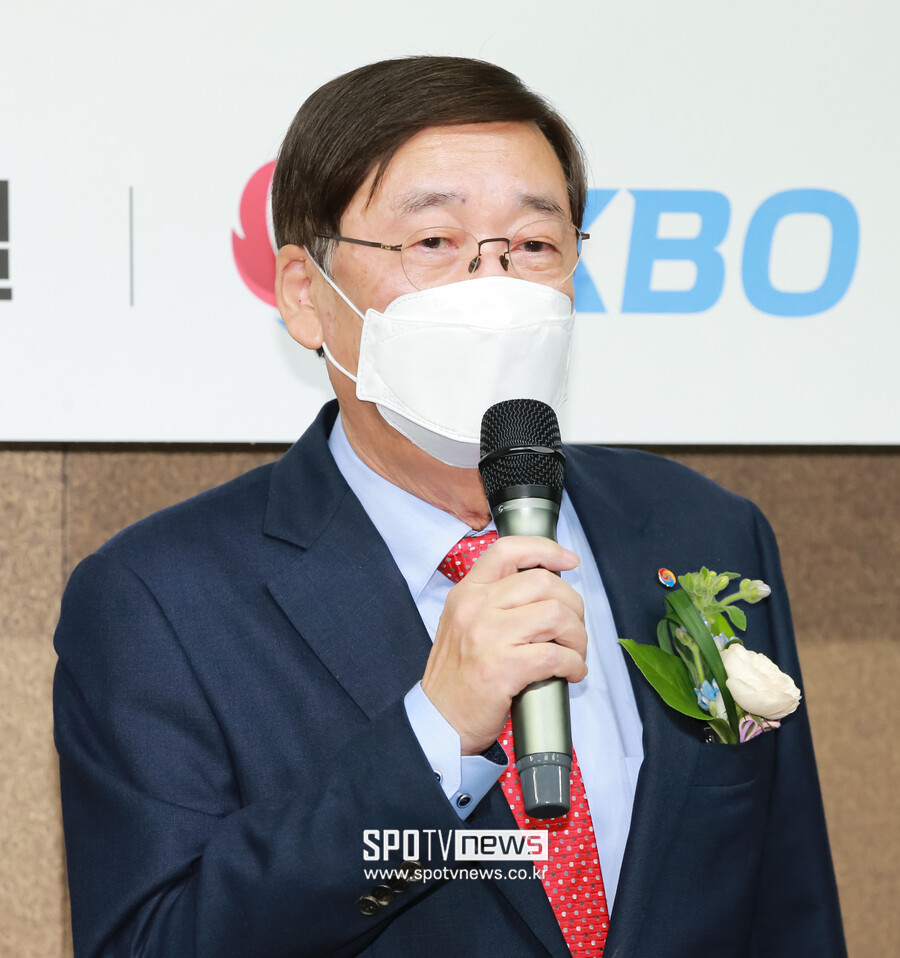 [SPO 이슈] “통원치료 받고 있었다”…KBO 정지택 총재 사임 막전막후