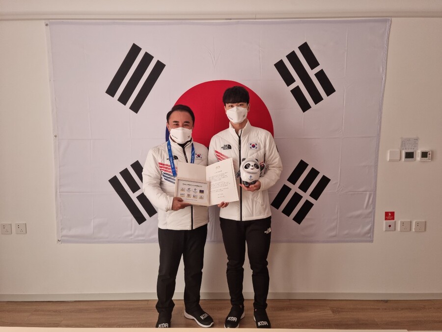 ▲ 윤홍근 단장과 김민석. ⓒ대한체육회