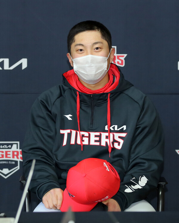 "2018 허경민이 목표" 까까머리 류지혁은 높은 곳을 본다 [인터뷰]