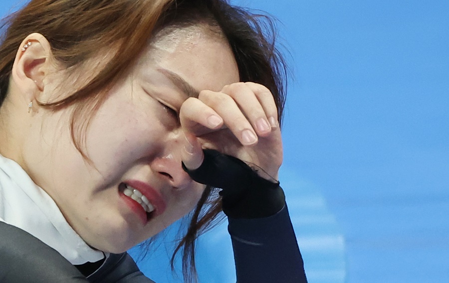 ▲ 최민정이 눈물을 흘리고 있다 ⓒ 연합뉴스