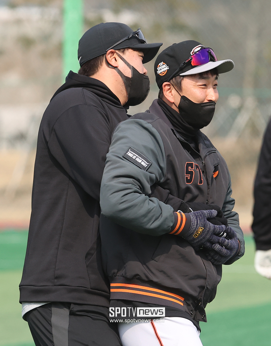 ▲ 류현진 정우람 ⓒ곽혜미 기자