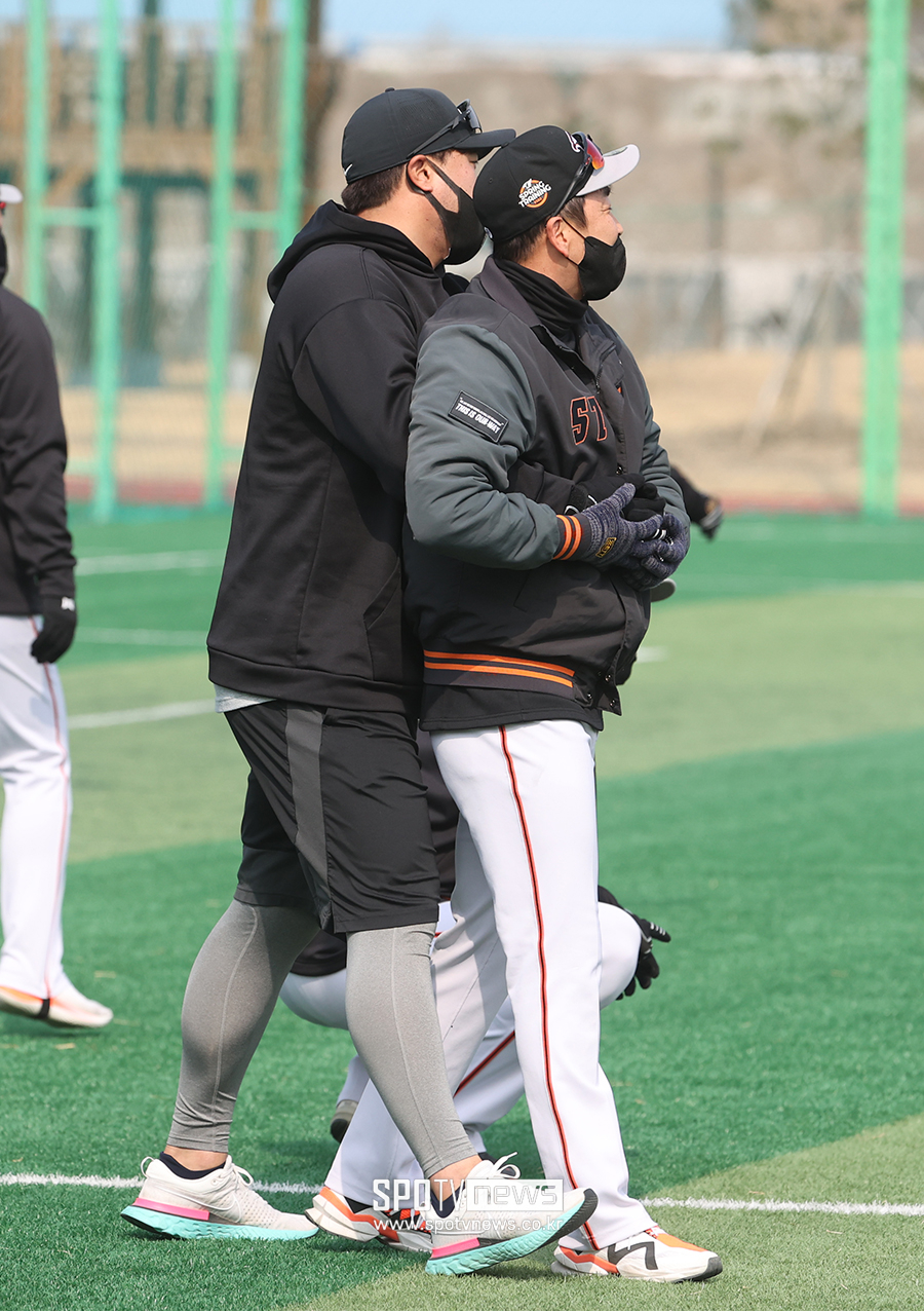 ▲ 류현진 정우람 ⓒ곽혜미 기자