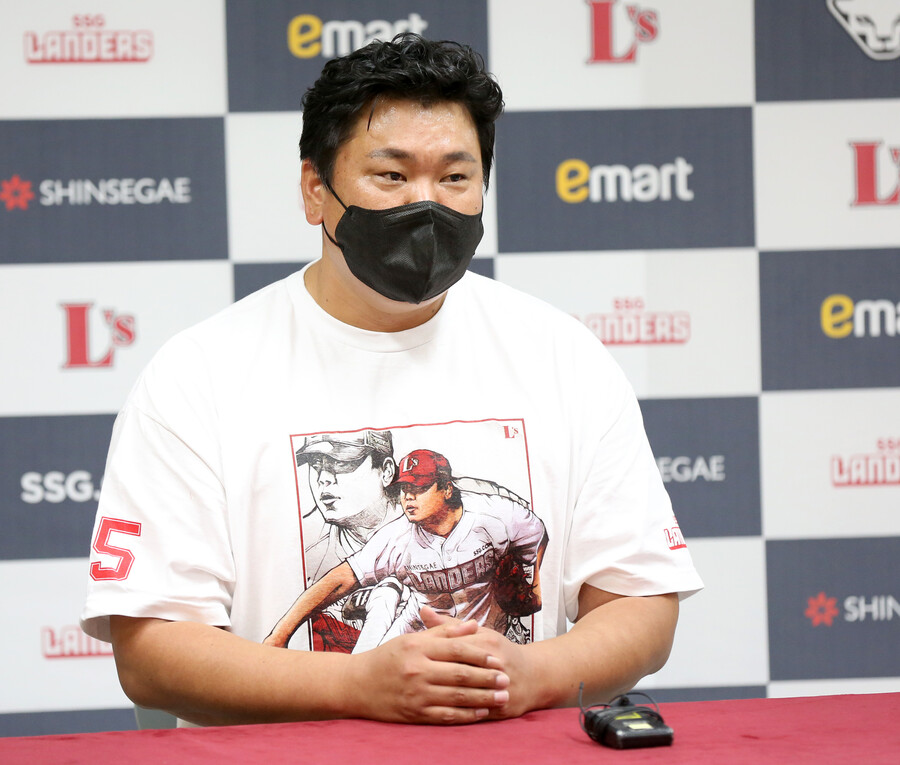 ▲ 코치의 책임감과 무게감을 느껴가고 있는 채병용 SSG 퓨처스팀 투수코치 ⓒSSG랜더스
