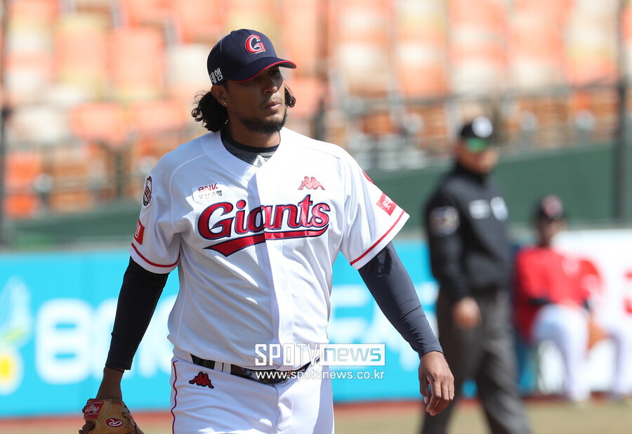 한때 롯데 특급 기대주였는데… 대만→멕시칸리그 이적, MLB 복귀 가능할까