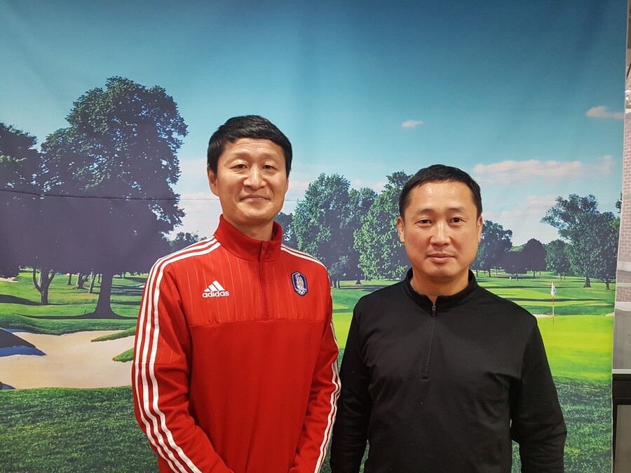 ▲ 김석 원주시 심판부장(왼쪽)과 장경일 사무국장
