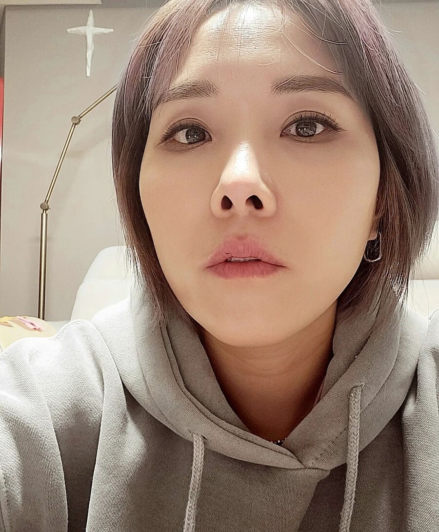 "코만 2번"이라더니…신봉선, 뭐했기에 점점 예뻐지나