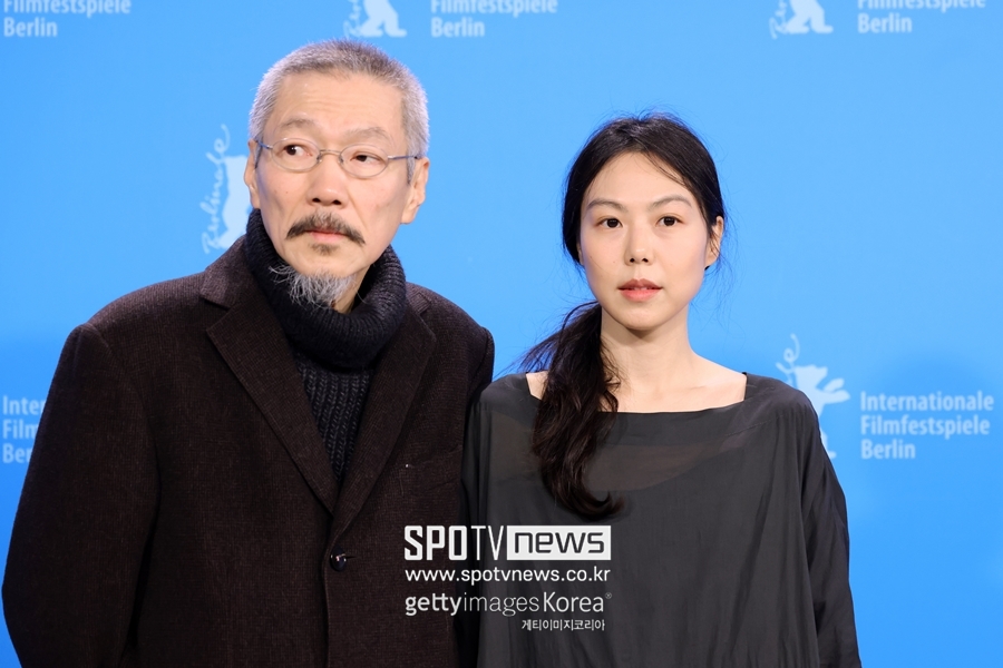 ▲ 제72 베를린국제영화제에 동반 참석한 김민희(오른쪽) 홍상수 감독. ⓒ게티이미지