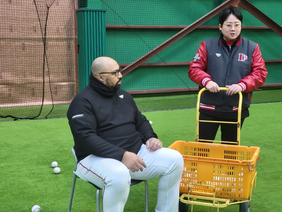 “한국 어린 선수들, 기초 탄탄해요” MLB 경력 코치, 다른 진단과 다른 처방