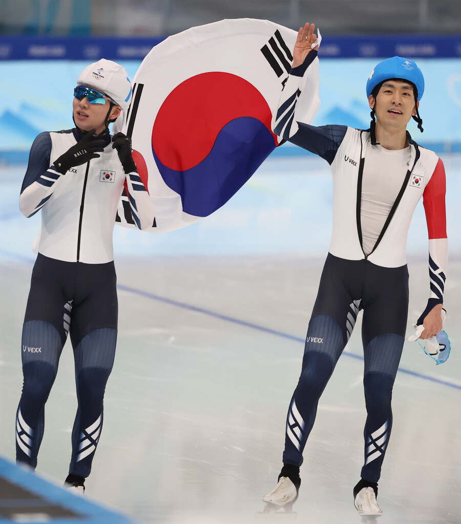 ▲ 2022 베이징동계올림픽 스피드스케이팅 매스스타트에서 은, 동메달을 획득한 정재원과 이승훈(왼쪽부터) ⓒ연합뉴스