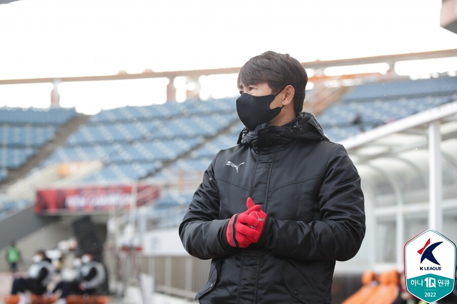 ▲ 포항스틸러스가 개막전에서 제주유나이티드를 3-0으로 꺾었다. ⓒ한국프로축구연맹