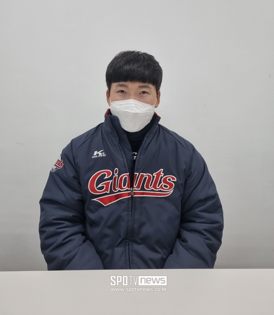 ▲ 최준용이 취재진과 인터뷰를 하고 있다.ⓒ김해, 박정현 기자