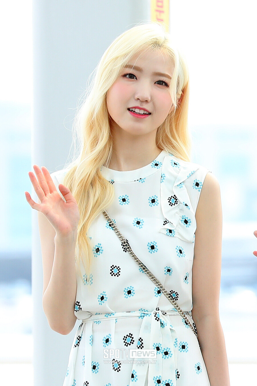 아이즈원 날개 달고 훨훨…혼다 히토미, 데뷔 8년 만에 AKB48 센터