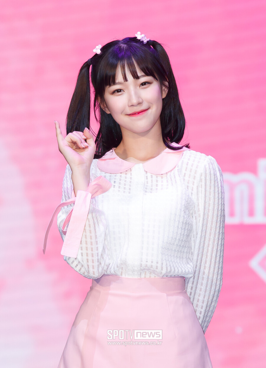 ▲ 프로미스나인 백지헌.  ⓒ스포티비뉴스DB