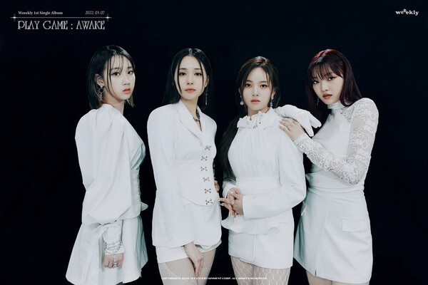 ‘컴백’ 위클리, ‘플레이 게임 : 어웨이크’ 콘셉트 포토 공개 완료…당당한 자태 ‘시선 집중’