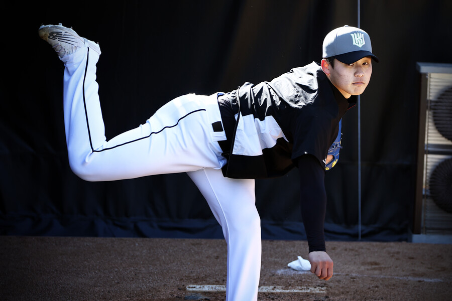 ▲ kt 위즈 2022년 1차지명 투수 박영현 ⓒ kt 위즈