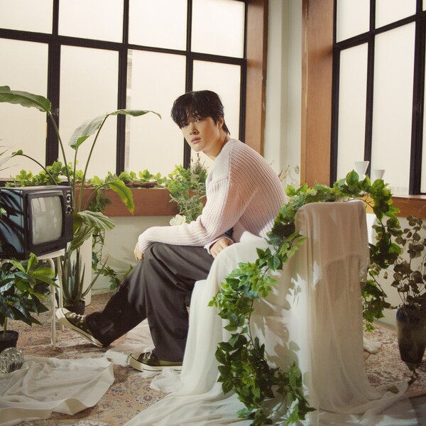 니브, 싱글 '프로로그?' 글로벌 호평…‘니버스’(NIVERSE)가 열렸다
