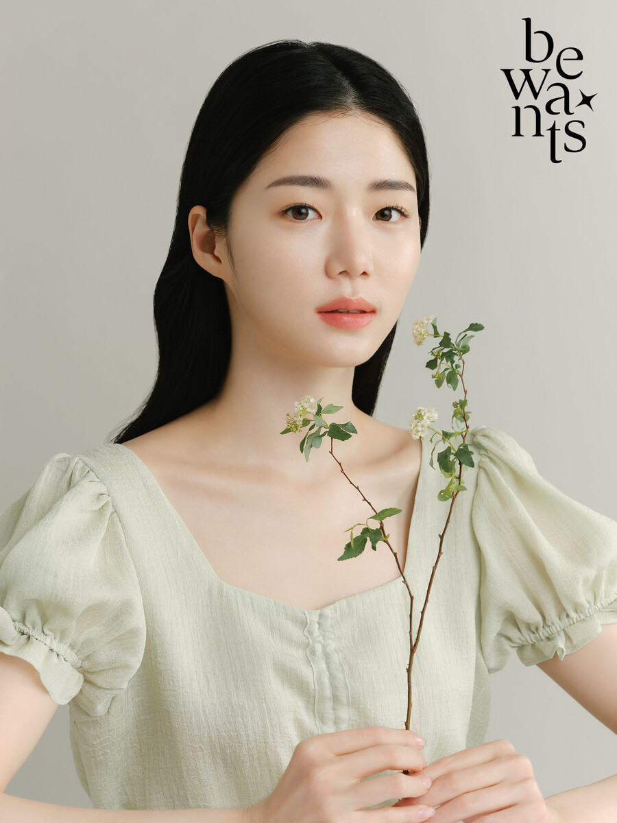 '솔로지옥' 신지연, 잘 나가네…스킨케어 브랜드 모델까지 '청초'