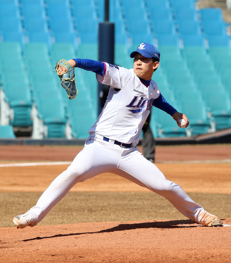 '허윤동 호투+신인 이재현 홈런' 삼성, KIA 꺾고 첫 연습경기 승