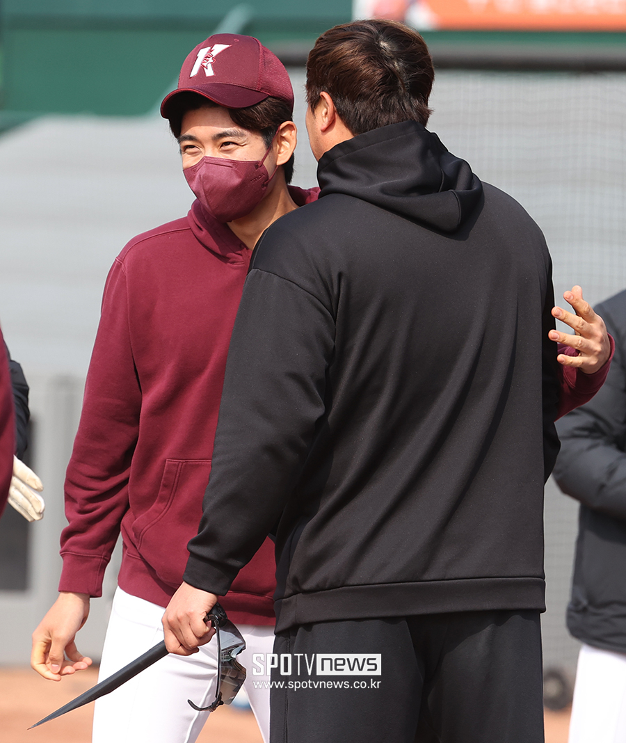 ▲ 이정후 류현진 ⓒ곽혜미 기자