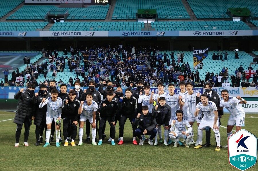 ▲ 울산 현대가 전북 현대를 1-0으로 꺾고 1위로 복귀했다. ⓒ한국프로축구연맹