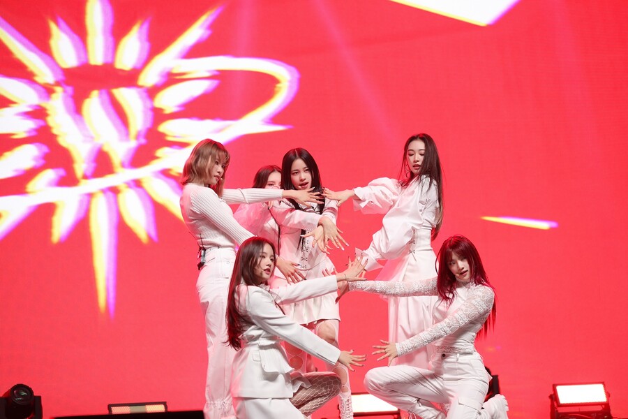 ▲ 위클리. 제공| IST엔터테인먼트