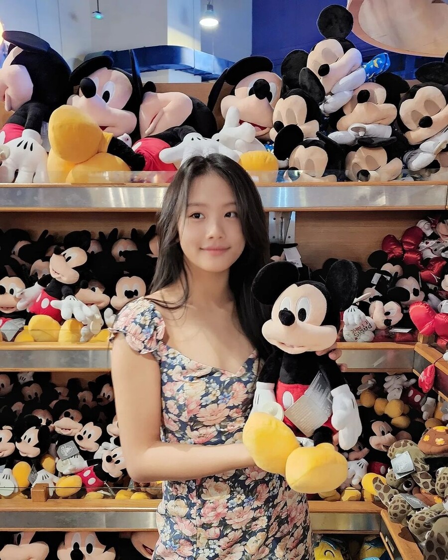이동국 딸 재시, 생애 첫 디즈니랜드인데…"설수대 선물만 사고 바로 나옴"