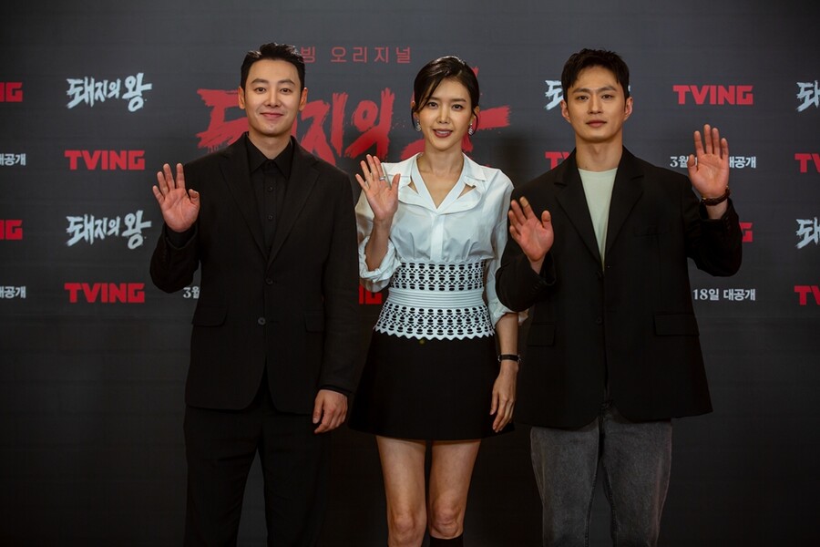 ▲ 왼쪽부터 김동욱, 채정안, 김성규. 제공ㅣ티빙
