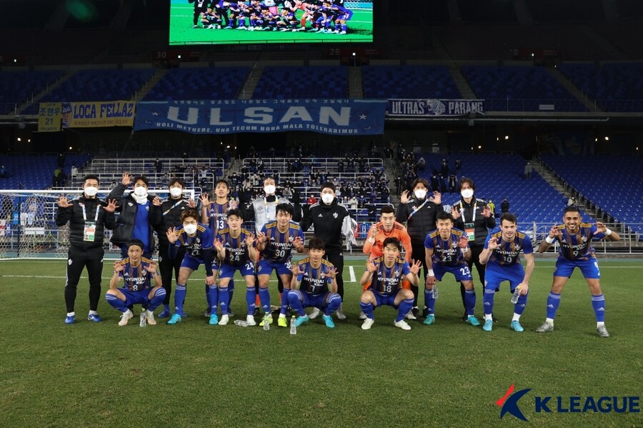 ▲ 울산 현대 선수들 상당수가 코로나19 확진을 피하지 못했다. ⓒ한국프로축구연맹